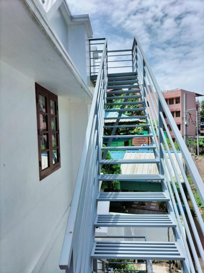 Joseys Homestay Kochi Εξωτερικό φωτογραφία